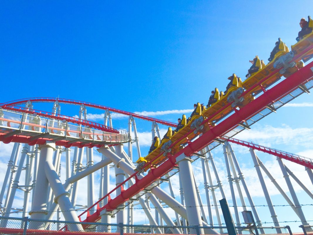 Roller Coaster ジェットコースター | Photo: syega (PhotoAC)